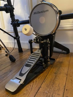 pédale de grosse caisse et pad